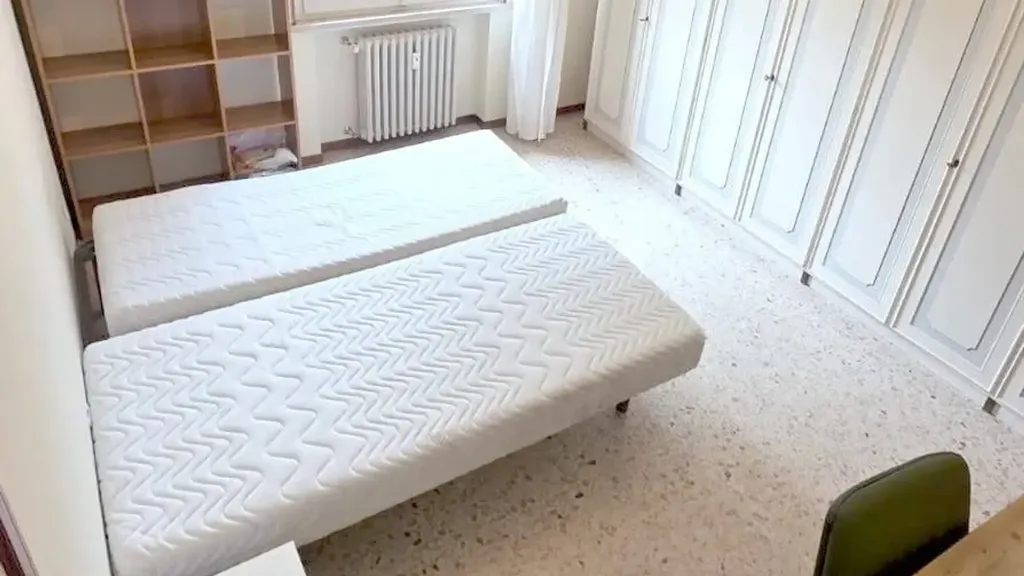 Chambres - Studio Apartment with Balcony in Parma