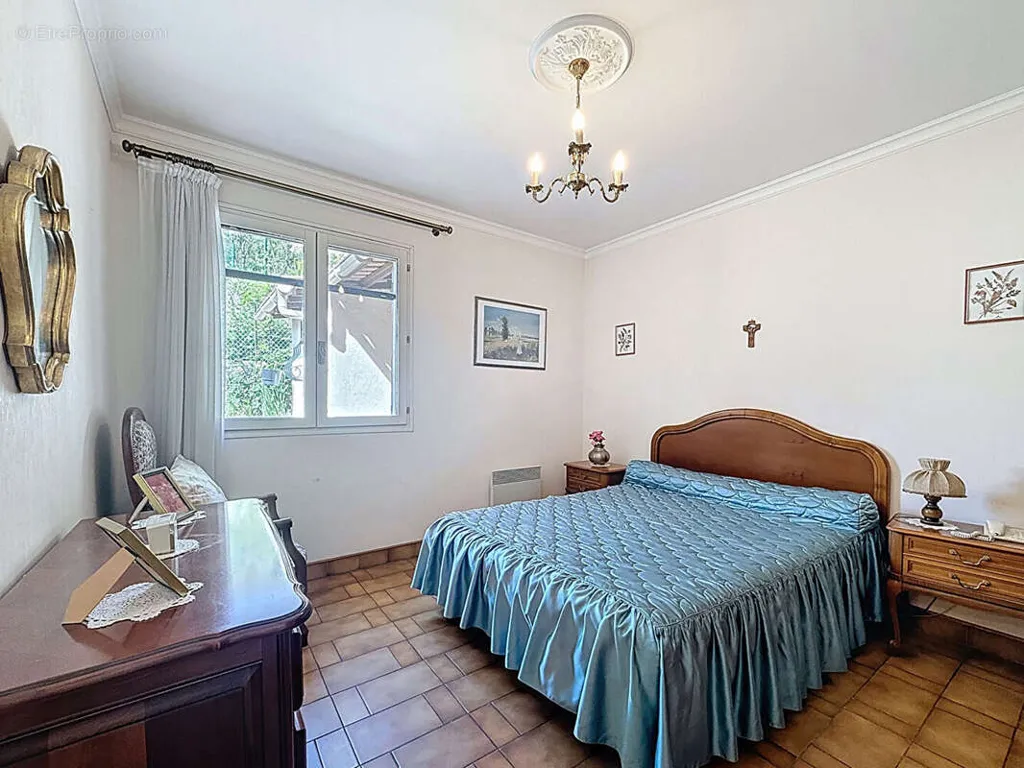 Maison 3 pièces à Marseille-11e