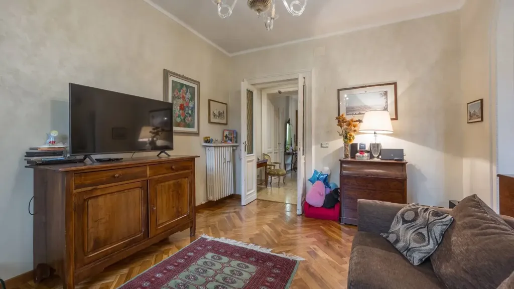 Séjour - Period Apartment with Balcony in Turin