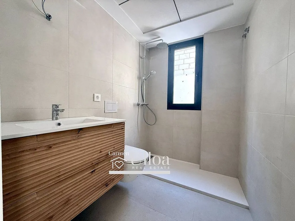 Vannitoad - New Chalet with Pool near La Font Beach