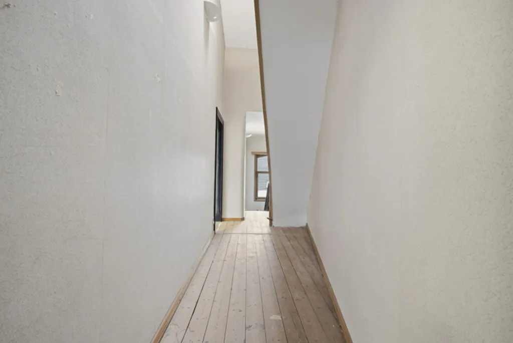 Ingresso - Historic Mixed-Use House in Lier