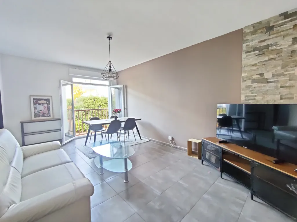 Elutuba - Ground Floor Apartment with Garage in Courbessac