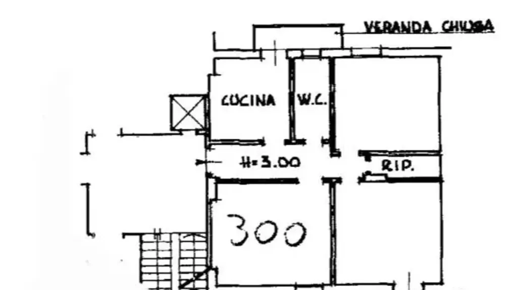 Plan - 4-Room Apartment with Balcony in Florence