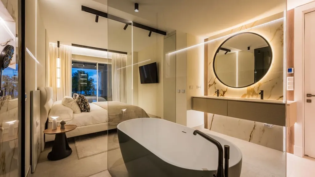 Bathrooms - Renovated Apartment with Sea View in Marbella