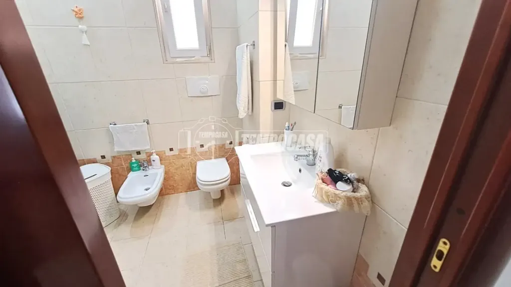 Vannitoad - Fully Renovated Apartment with Terrace in Adelfia
