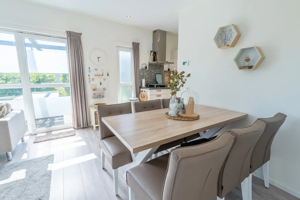 Söögituba - Chalet with Waterfront Access in Hellevoetsluis