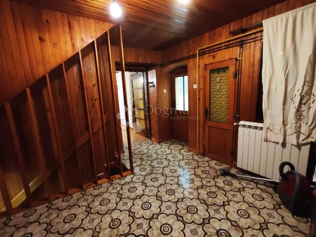 Entrée - Duplex in Trsat with Terrace, Rijeka