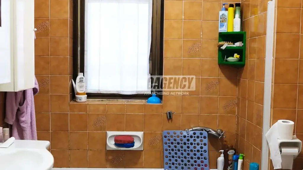 Bathrooms - 2-Bedroom Apartment with Terrace in Pieve Emanuele