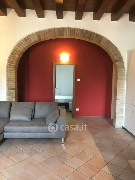 Elutuba - Partially Refined 2-Bedroom in Navigatori, Verona