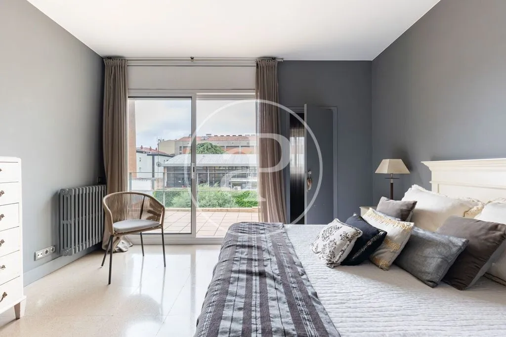 Chambres - Luxury Townhouse with Pool in Sabadell Centre