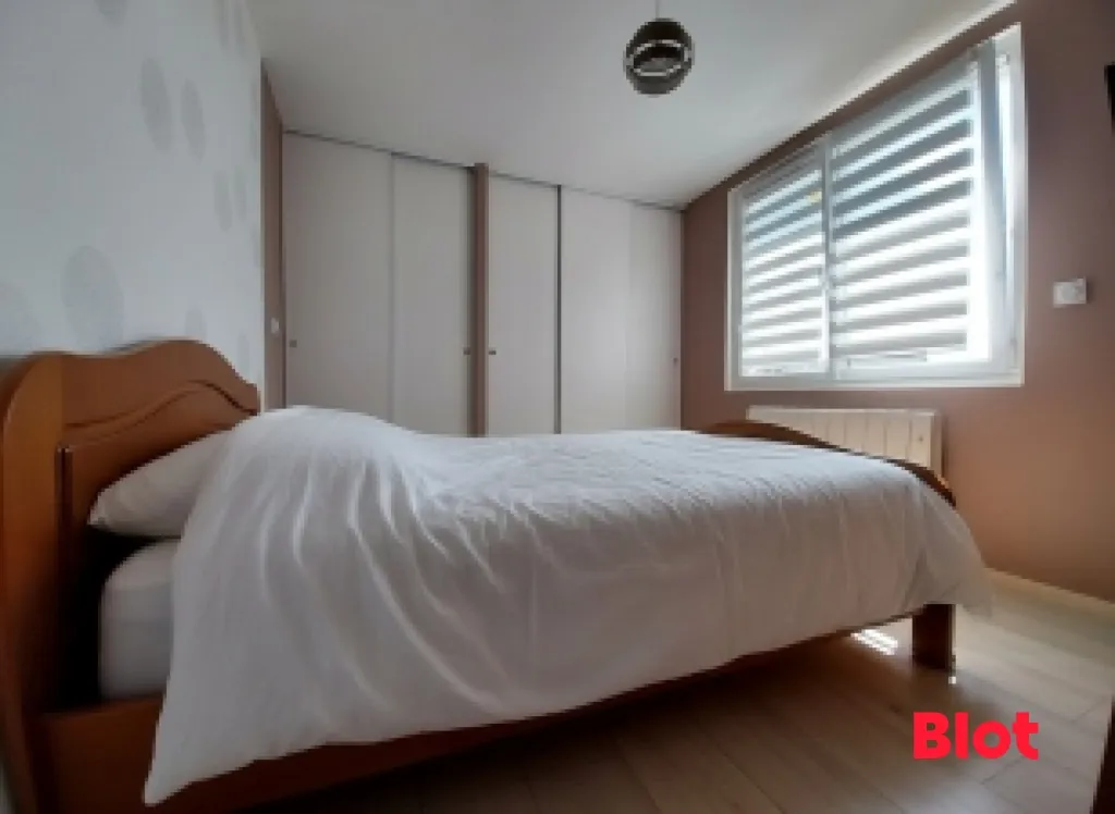 Bedrooms - Charming House with Garden in Teillay
