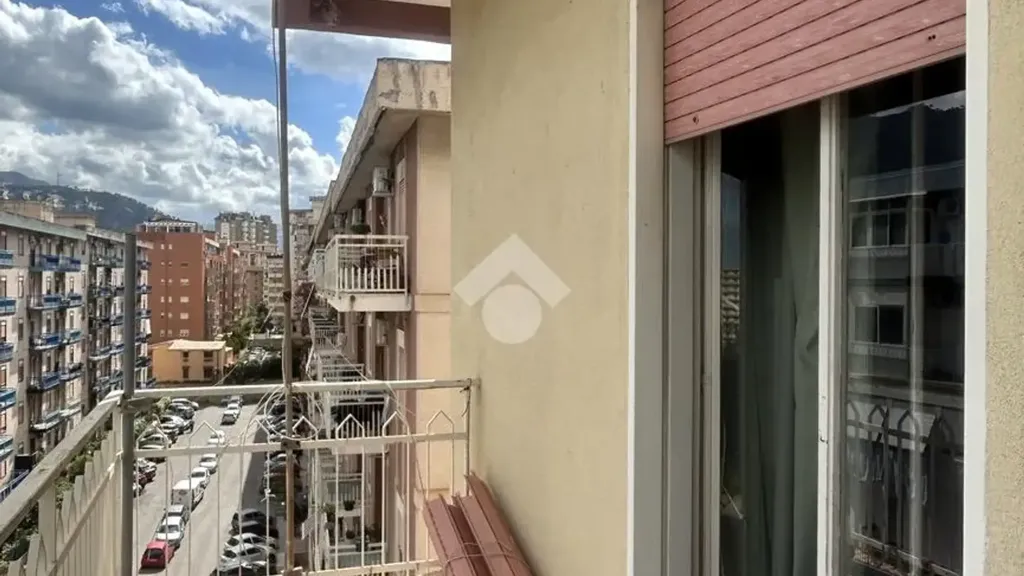 Balcone - Apartment with Balcony in Palermo