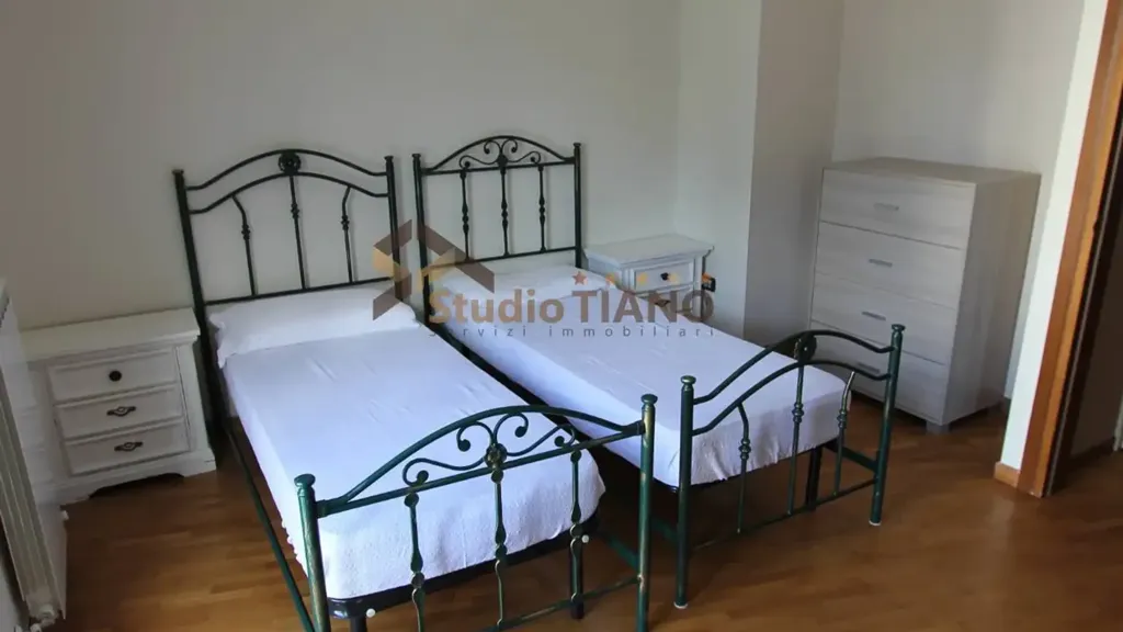 Magamistoad - Bifamiliare Villa with Garden in Rende