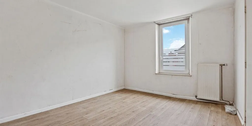 Rooms - Mixed-Use Property with Private Residence in Tongeren