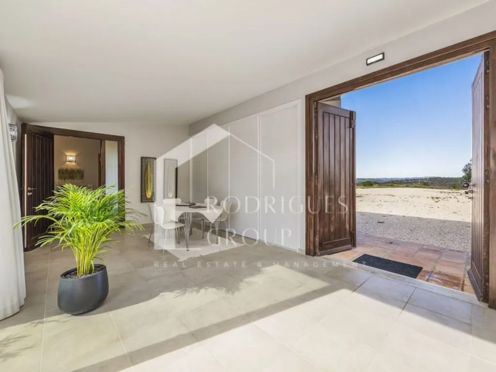 Terrass - Contemporary Farm with Pool in Cotifo, Lagos