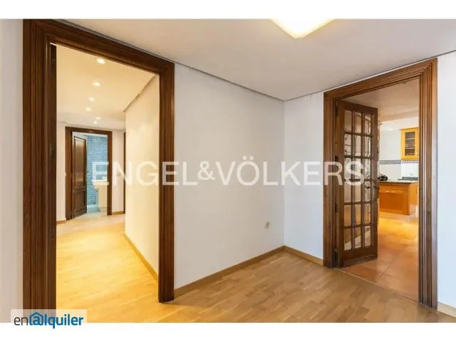 Esik - Apartment with Terrace in Extramurs, Valencia