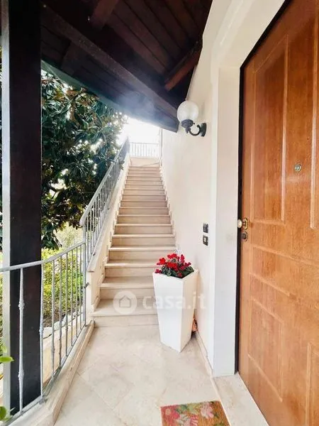 Esik - Modern Villa with Garden in Senigallia