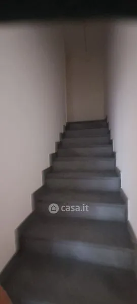 Rooms - Elegant Trilocale with Private Patio in Como