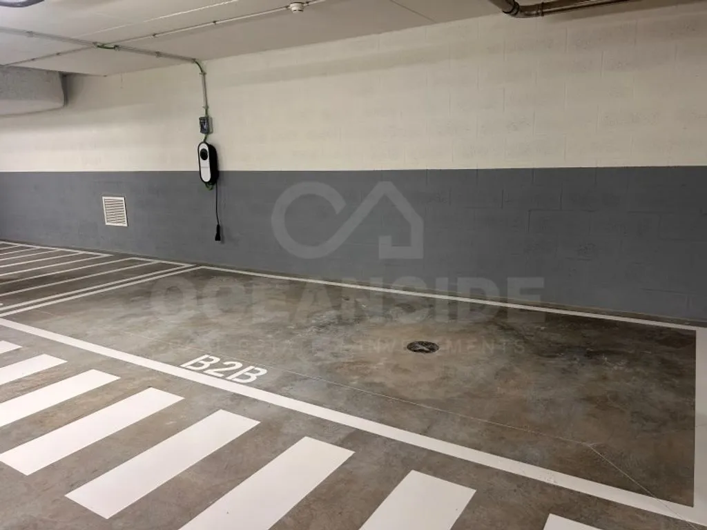 Garage - Luxury Flat with River View in Prata, Lisbon