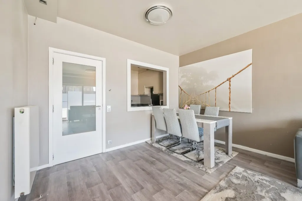 Dining Room - Central Apartment with Private Parking in Beveren