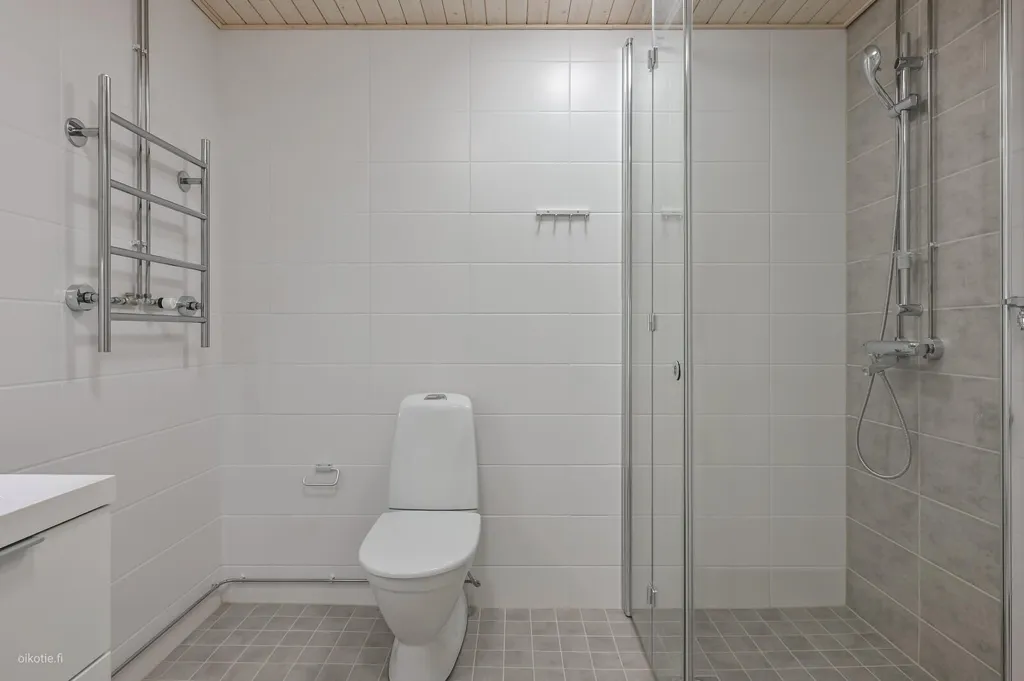 Vannitoad - Modern Flat with Balcony in Pasila, Helsinki