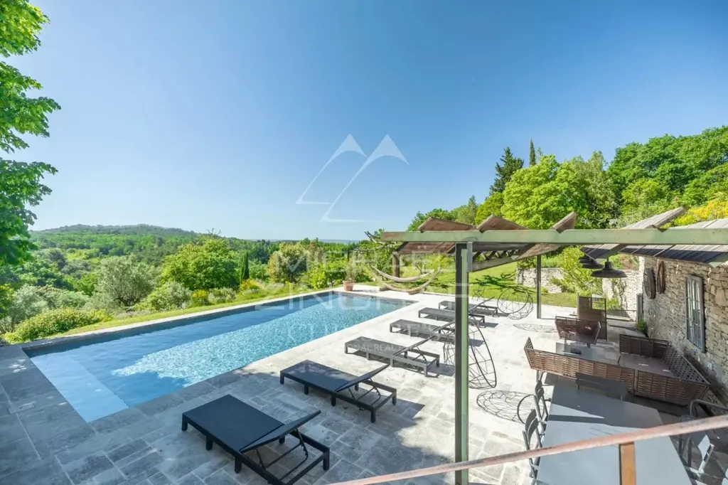 Bassein - Luxury Stone House with Pool near Murs