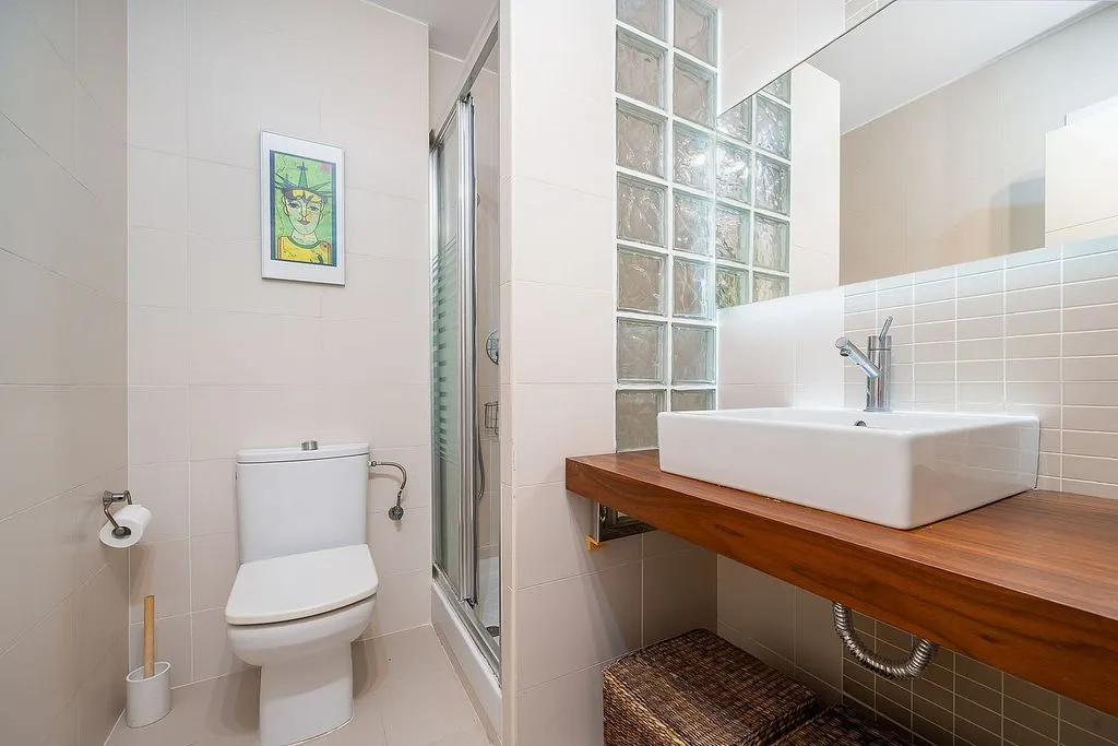 Bathrooms - 1-Bed Apartment with Pool in Cala Major
