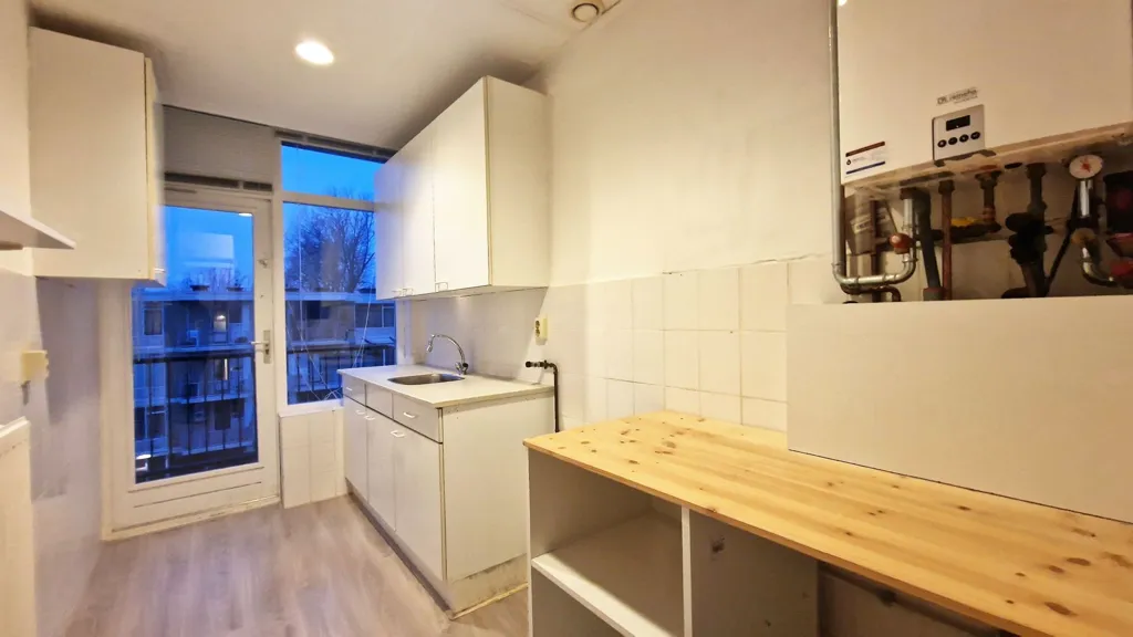 Köök - 3-Bedroom Apartment with Balcony in Charlois