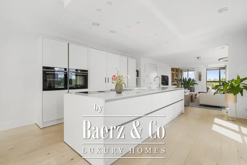 Cuisine - Luxury Apartment with Balconies in Amstelveen