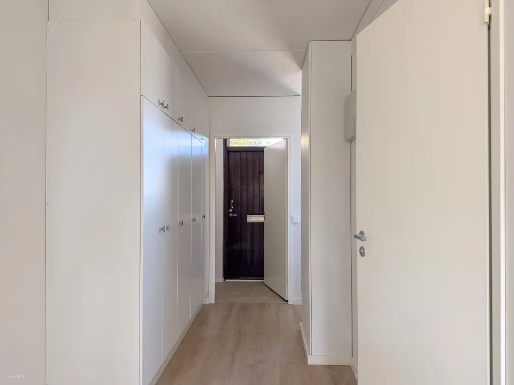 Entrée - Renovated One-Bedroom Flat with Balcony in Korso, Vantaa