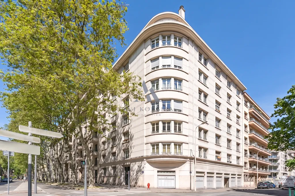 Extérieur - Appartement avec parquet ancien et vue parc à Lyon