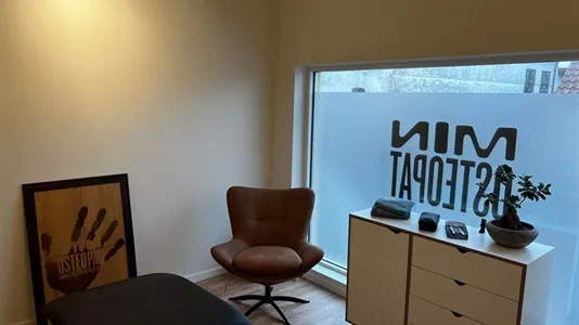 Studio - Clinic for Rent with Multiple Rooms in Højby