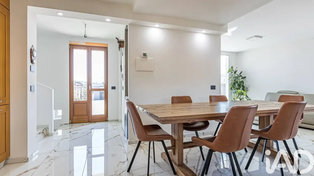 Salle à manger - Luxury Penthouse with Terraces in Cantù