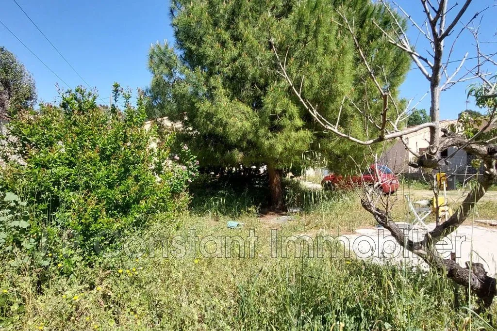 Aed - Single-Story Villa with Pool-Ready Land in La Ciotat