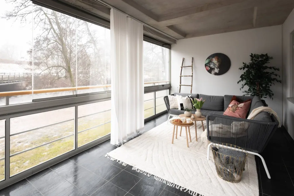 Séjour - Apartment with South-West Balcony in Borås