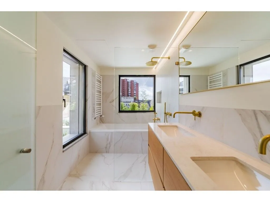 Salles de bain - Luxury Apartment with Private Terrace in Monte Estoril