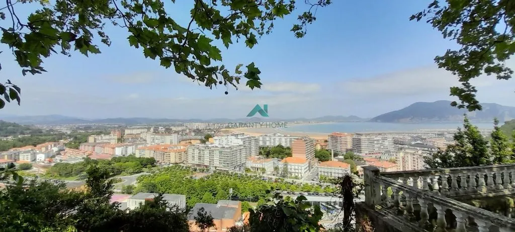 Furnished Apartment with Terrace in Laredo
