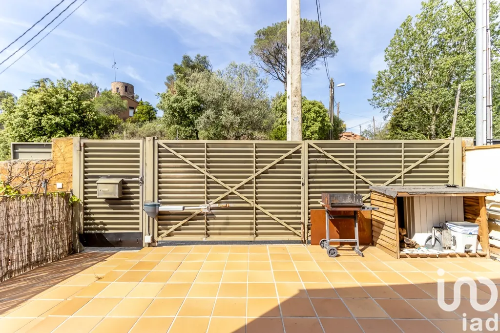 Terrasse - Independent House with Multiple Units in Castellar del Vallès