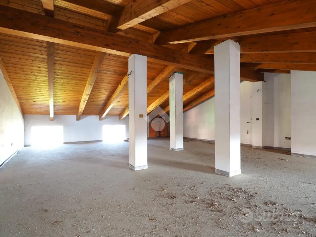 Maison 6 pièces à IT