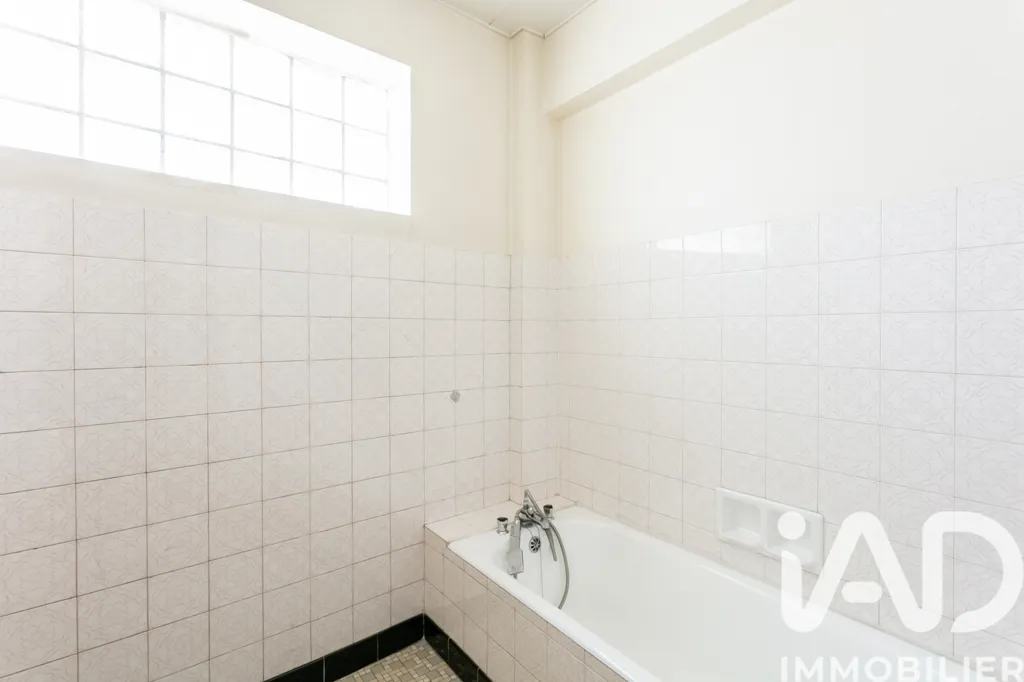 Vannitoad - 3-Bed Apartment with Balcony near Brive Gare