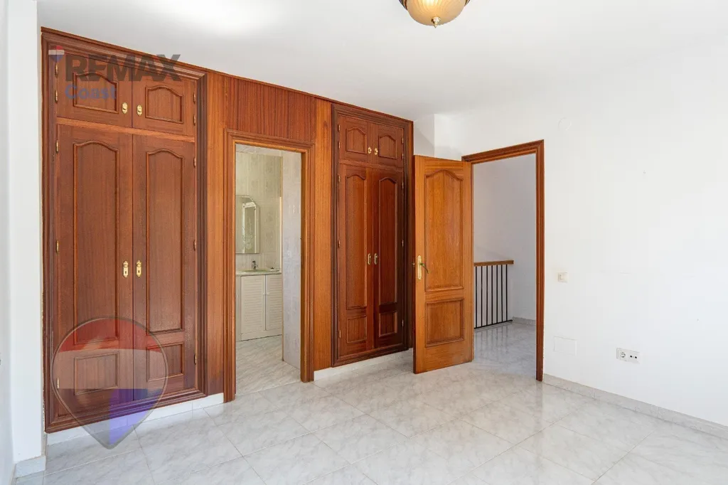 Esik - Chalet with Pool in Manantiales - Lagar
