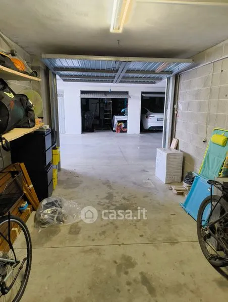 Garage - Trilocale with Private Garden in Tavullia