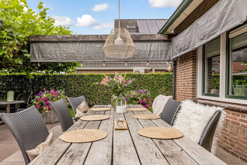 Terrasse - Spacious Family Home with Garden in Eibergen