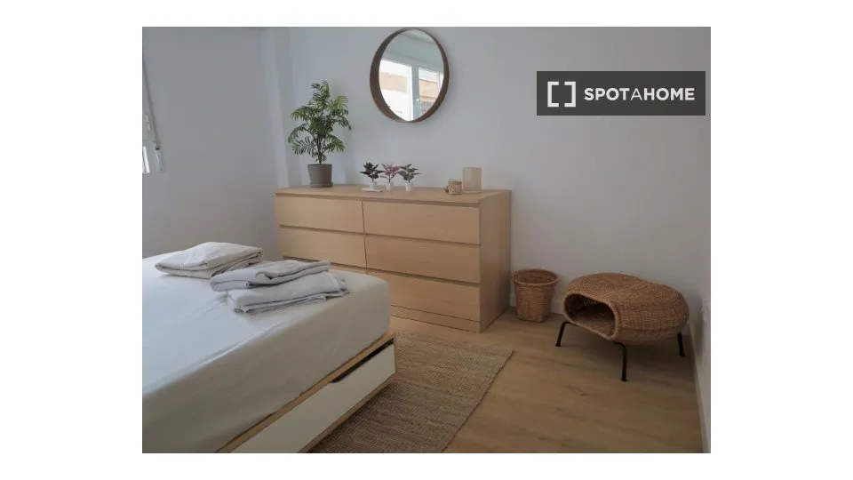 Magamistoad - Shared Room with Kitchen in El Grau, Valencia