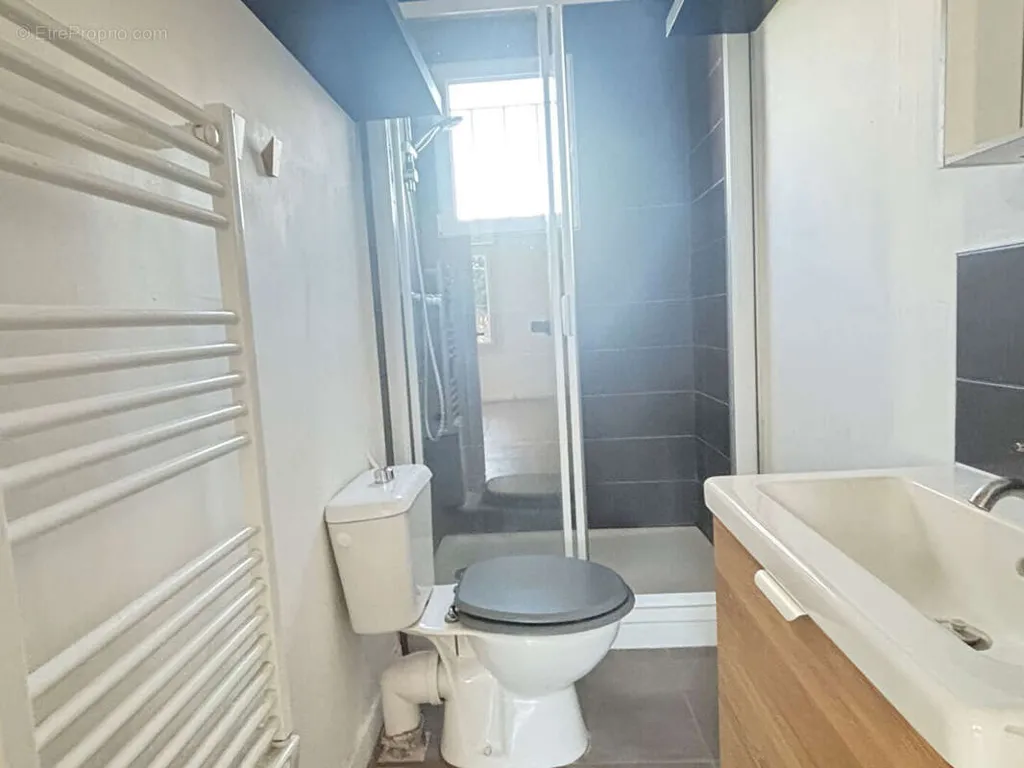 Salles de bain - Appartement Rénové avec Vue sur Parc à Royan