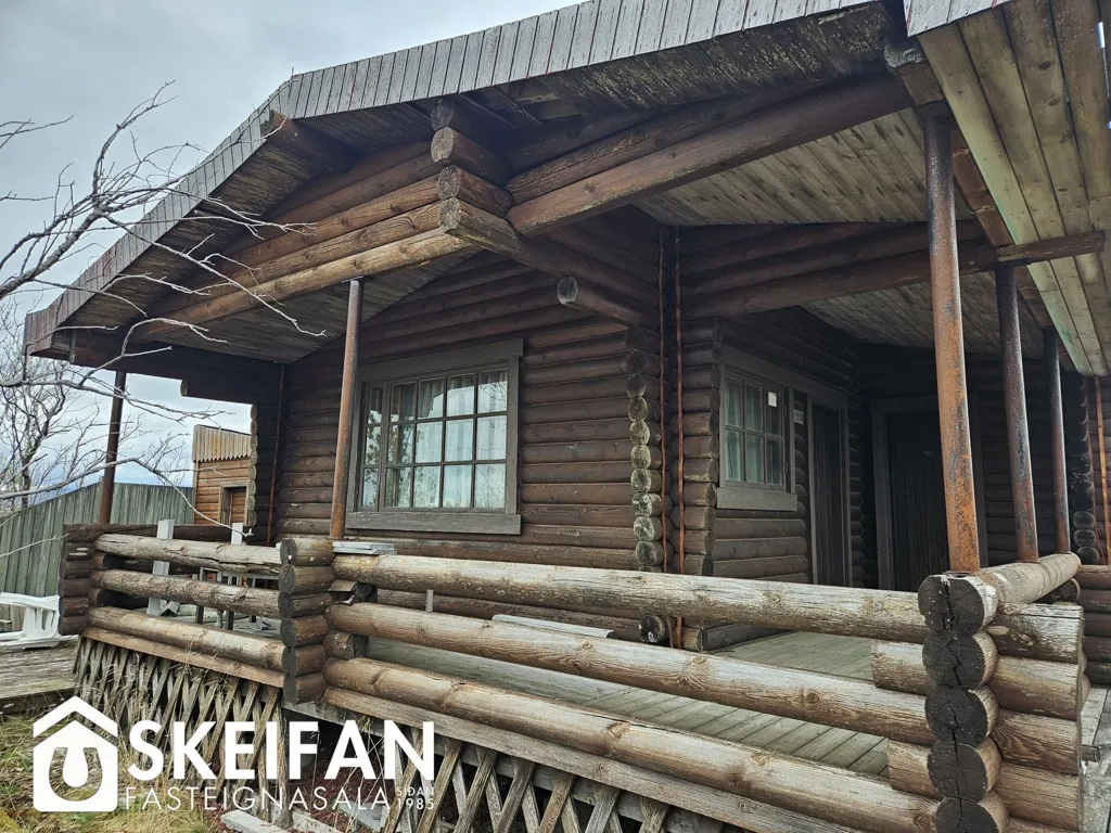Extérieur - Timber Cabin with Workshop in Hraunborgir