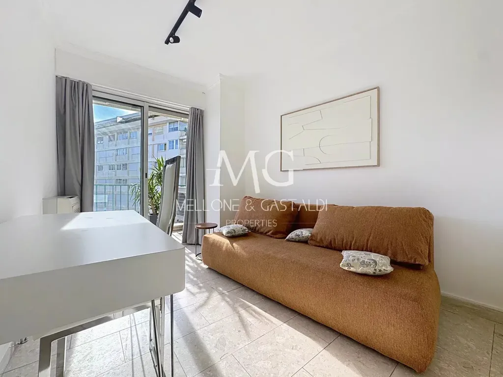 Magamistoad - 3-Bedroom Seafront Apartment in Cannes