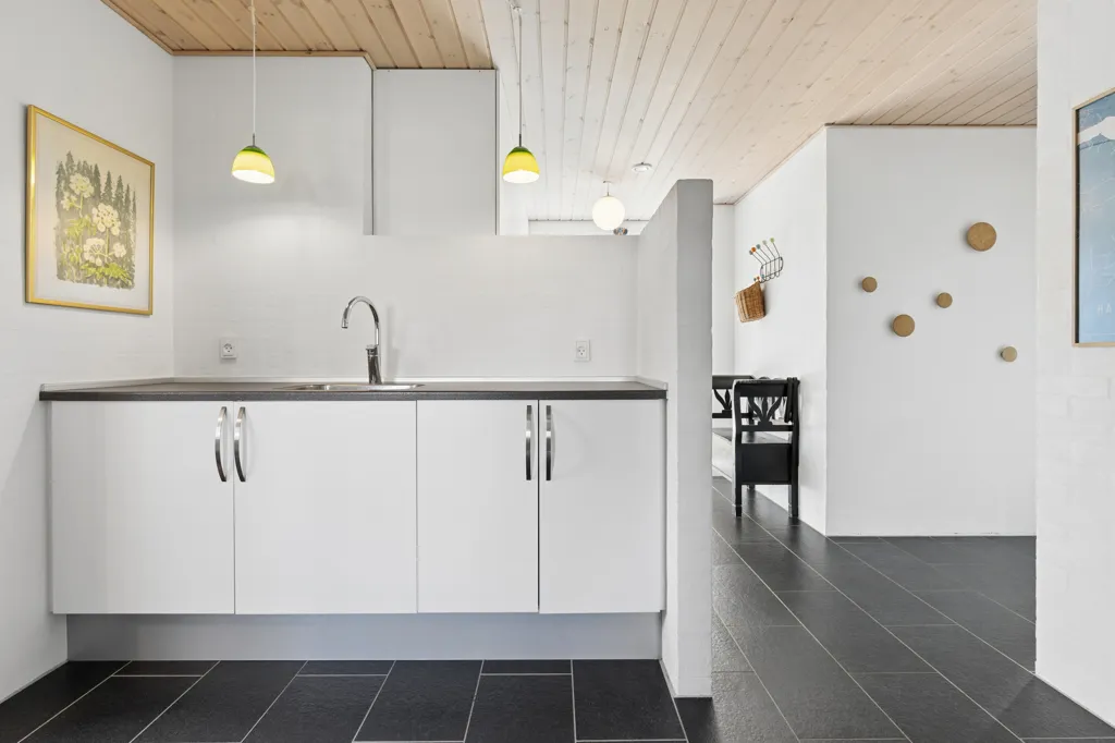 Köök - Two-Bedroom Villa with Carport in Bjert