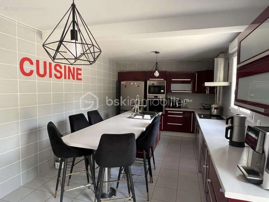 Cucina - House with Independent Apartment in Quiet Area