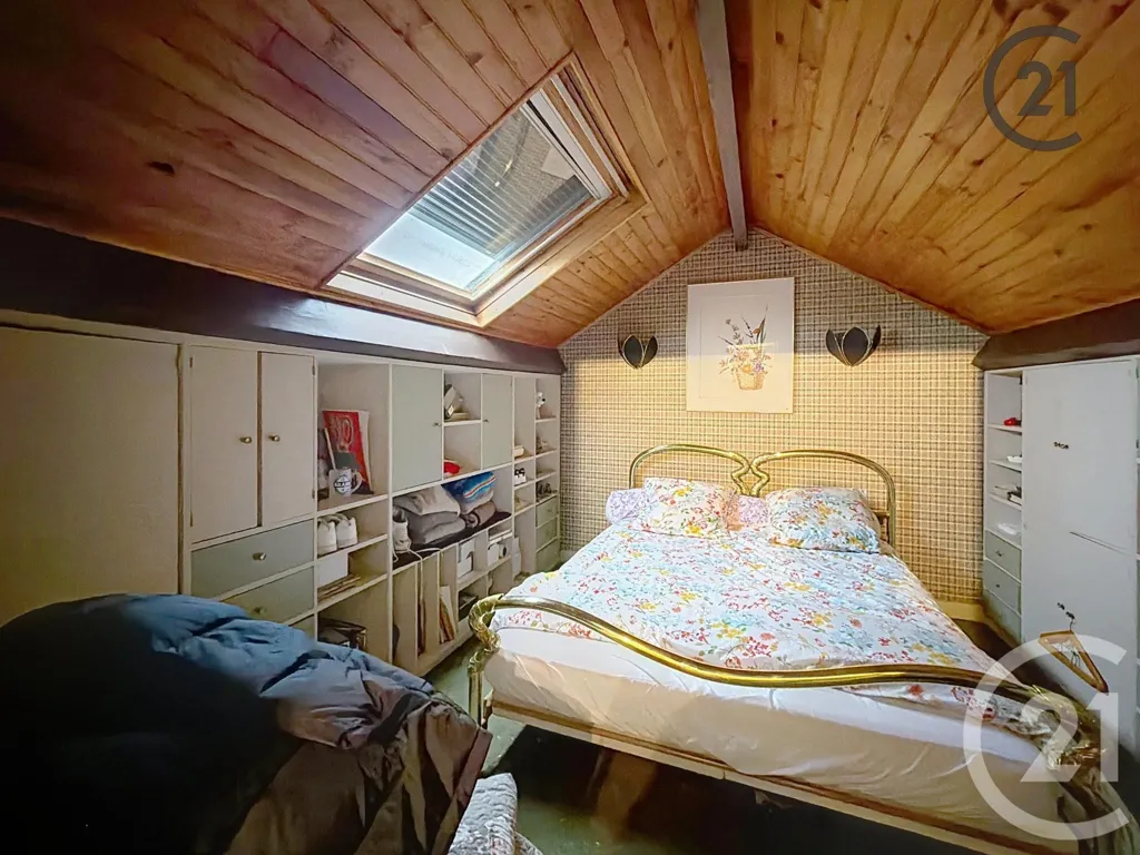 Chambres - Maison avec Deux Bâtiments à Sainte-Savine